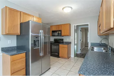 402 Roundtree Drive, Fayetteville, NC 28303 - Photo 11