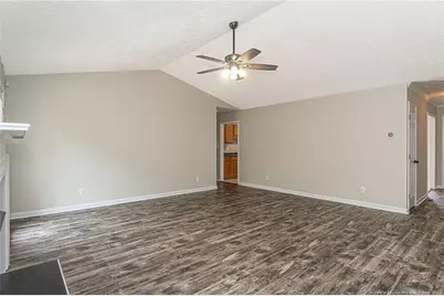 402 Roundtree Drive, Fayetteville, NC 28303 - Photo 15