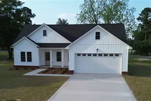 469 E Poplar St, Bladenboro, NC 28320 - Photo 33