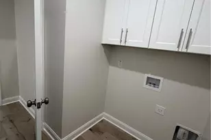 469 E Poplar St, Bladenboro, NC 28320 - Photo 21