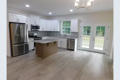 605 5th Street, Bladenboro, NC 28320 - Photo 3