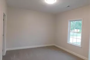 605 5th St, Bladenboro, NC 28320 - Photo 9