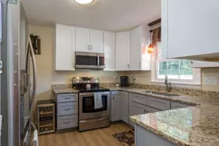 309 W Turlington St, Salemburg, NC 28385 - Photo 9