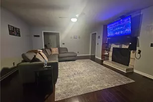 7490 Fairpoint Dr, Fayetteville, NC 28314 - Photo 3