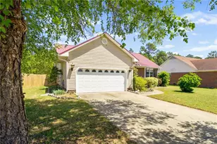 4825 Miranda Dr, Hope Mills, NC 28348 - Photo 3