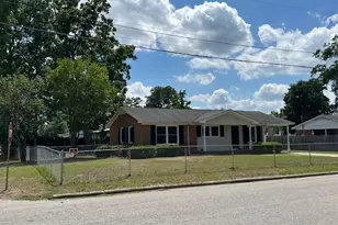 1412 McArthur St, Lumberton, NC 28358 - Photo 5