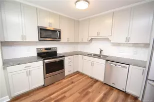 110 Riverwalk Cir, Cary, NC 27511 - Photo 7