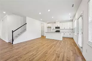 526 Claftin St, Sanford, NC 27330 - Photo 5