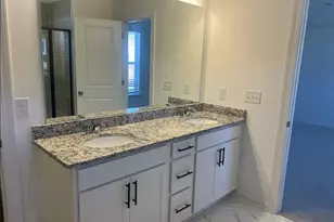 526 Claftin St, Sanford, NC 27330 - Photo 5