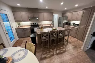 169 Bradshaw Rd, Bladenboro, NC 28320 - Photo 11