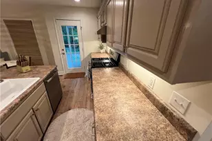 169 Bradshaw Rd, Bladenboro, NC 28320 - Photo 9
