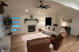 169 Bradshaw Rd, Bladenboro, NC 28320 - Photo 3