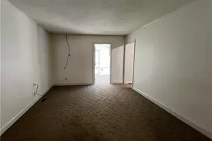 211 Ellington St, Fayetteville, NC 28305 - Photo 9