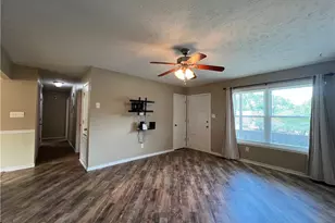 420 Mangum Ct, Fayetteville, NC 28314 - Photo 3