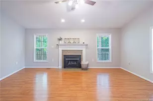 3910 Sarasota Dr, Fayetteville, NC 28311 - Photo 5