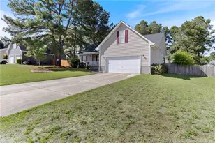 105 Winterfield Dr, Raeford, NC 28376 - Photo 3