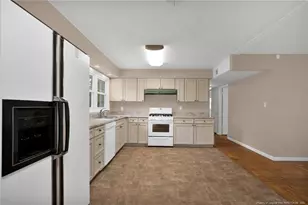 837 Montclair Rd, Fayetteville, NC 28314 - Photo 9