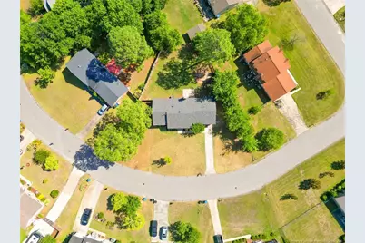 2027 Gillingham Circle, Fayetteville, NC 28304 - Photo 3