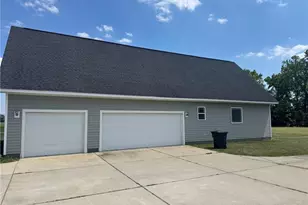2935 Hayfield Rd, Wade, NC 28395 - Photo 25