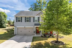 29 W Waycliff Rd, Henderson, NC 27537 - Photo 1
