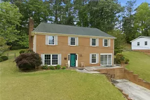 1827 Spruce St, Fayetteville, NC 28303 - Photo 3