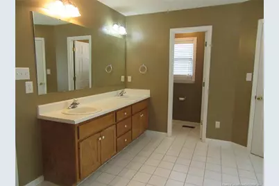 6720 Jacobs Creek Circle, Fayetteville, NC 28306 - Photo 17