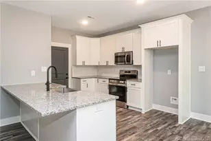 3019 Candlelight Dr, Fayetteville, NC 28311 - Photo 3