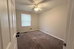 7300 Hyannis Dr, Fayetteville, NC 28304 - Photo 11