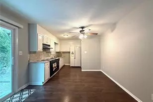 7300 Hyannis Dr, Fayetteville, NC 28304 - Photo 3