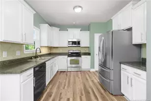 1621 Ellie Ave, Fayetteville, NC 28314 - Photo 9