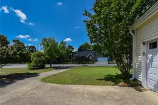 3551 Sturbridge Dr, Hope Mills, NC 28348 - Photo 3