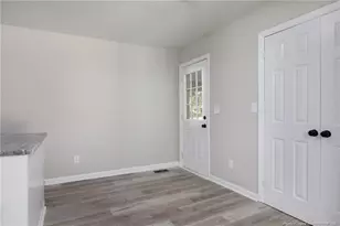 1034 Riverside Cir, Spring Lake, NC 28390 - Photo 7