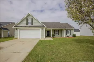 196 Lochwood Dr, Raeford, NC 28376 - Photo 3