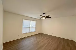 6031 Harmon Pl, Fayetteville, NC 28314 - Photo 7