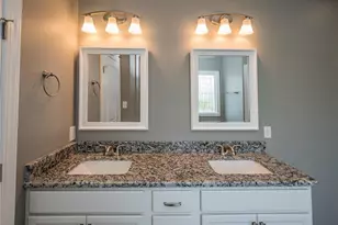 1102 W Carthage Rd, Lumberton, NC 28360 - Photo 27