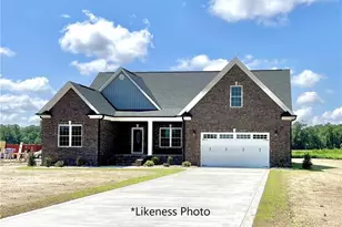 1102 W Carthage Rd, Lumberton, NC 28360 - Photo 41