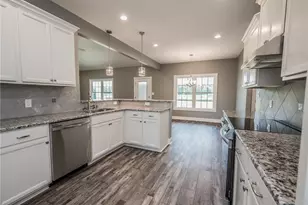 1102 W Carthage Rd, Lumberton, NC 28360 - Photo 13