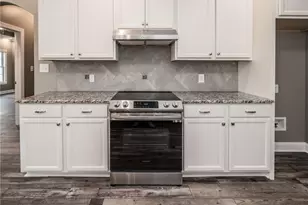 1102 W Carthage Rd, Lumberton, NC 28360 - Photo 17