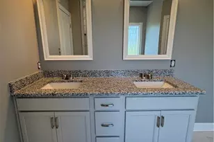 1102 W Carthage Rd, Lumberton, NC 28360 - Photo 25