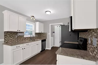 7716 Redwood Avenue, Fayetteville, NC 28314 - Photo 13