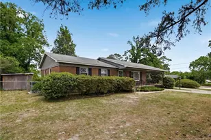 1413 Camelot Dr, Fayetteville, NC 28304 - Photo 3