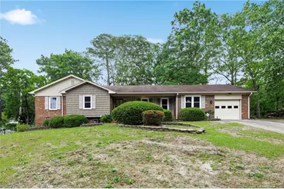 1712 Valley Ridge Drive, Fayetteville, NC 28303 - Photo 1