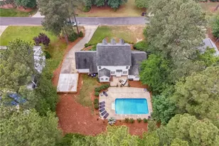 2704 Cobblestone Dr, Sanford, NC 27330 - Photo 3