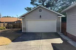 1813 Stetson Ln, Fayetteville, NC 28304 - Photo 3
