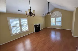 1813 Stetson Ln, Fayetteville, NC 28304 - Photo 5