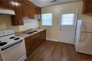 524 W 17th St, Lumberton, NC 28358 - Photo 3