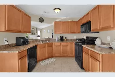 5913 Blue Sky Lane, Hope Mills, NC 28348 - Photo 5