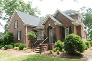 202 Walnut Cove Dr, Lumberton, NC 28358 - Photo 5