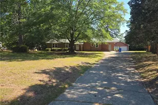 1427 Valencia Ct, Fayetteville, NC 28303 - Photo 1