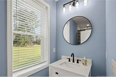 608 N East Street, Roseboro, NC 28382 - Photo 37
